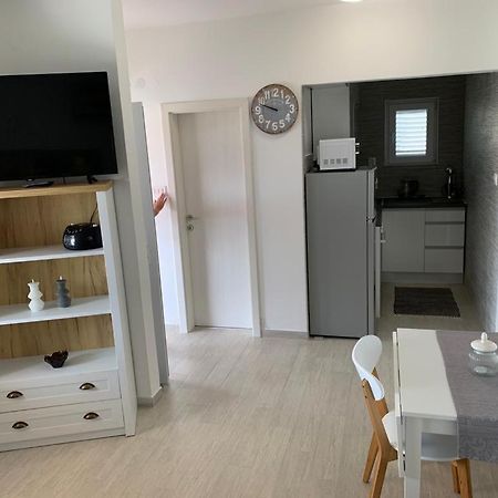 Tara'S Apartman Supetar Zewnętrze zdjęcie