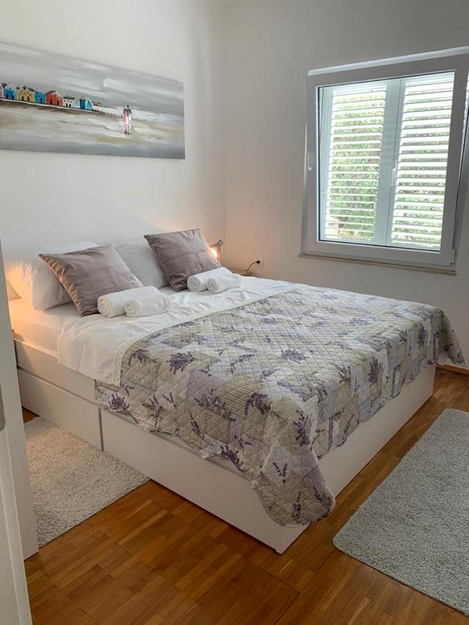 Tara'S Apartman Supetar Zewnętrze zdjęcie