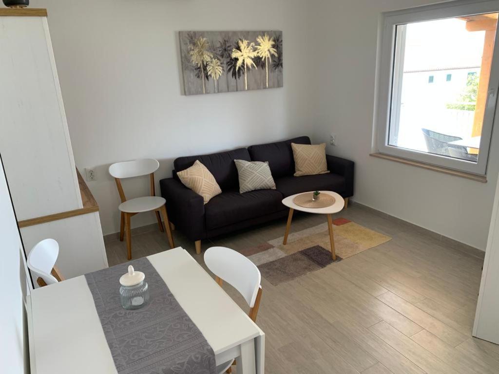 Tara'S Apartman Supetar Zewnętrze zdjęcie