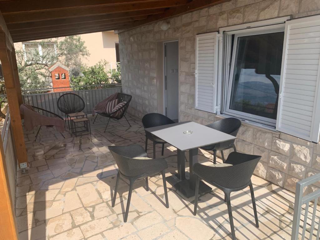 Tara'S Apartman Supetar Zewnętrze zdjęcie